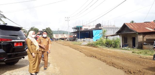 Pemda Koltim Lakukan Perbaikan Jalan Ladongi