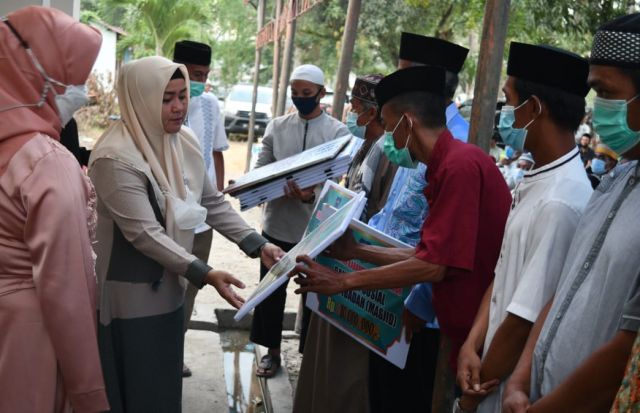 Safari di Lambandia, Plt Bupati Kembali Bagi Bantuan