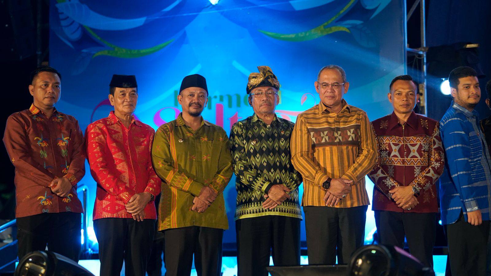 Dibuka Langsung Gubernur, Sekda Koltim Hadiri Pembukaan Harmoni Sultra 2026 yang mendorong UMKM dan Pariwisata