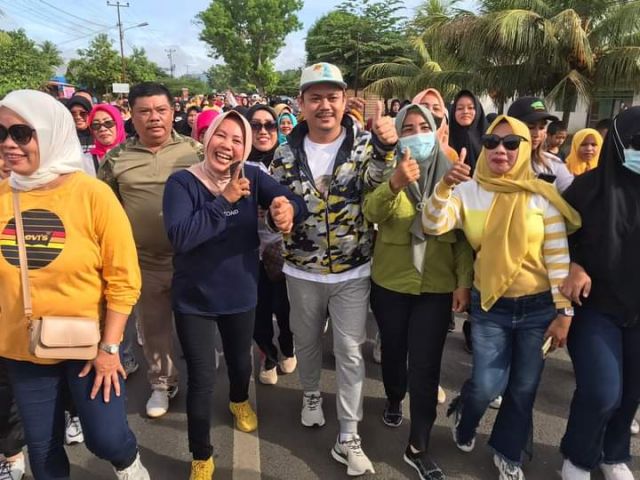 Bupati Koltim Ikuti Jalan Sehat Golkar