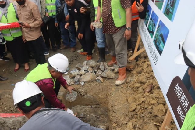 Bupati Letakkan Batu Pertama Pembangunan RSUD Koltim