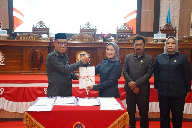 Pemda Koltim Hadiri Rapat Paripurna DPRD, Penyerahan Raperda Inisiatif Tahun 2026