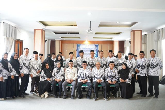 Plt. Bupati Koltim Hadiri Pengukuhan Pengurus PGRI Masa Bakti 2025–2030