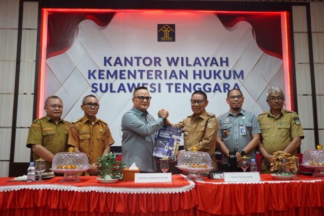 Plt. Bupati Koltim Ikuti Harmonisasi Ranperbub di Kanwil Kemenkum Sultra