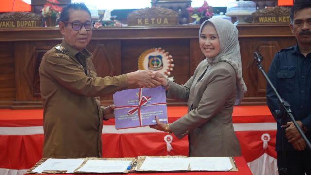 Rapat Paripurna DPRD Koltim Bahas dan Setujui Ranperda Pertanggungjawaban APBD 2024