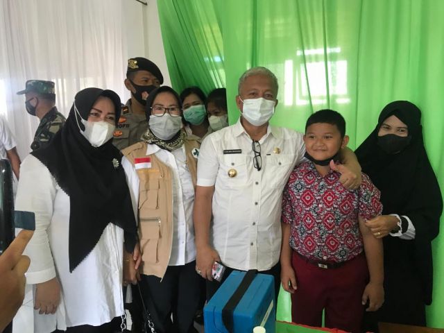 Pj Bupati Koltim Tinjau Vaksin Anak di SDN 1 Rate-Rate