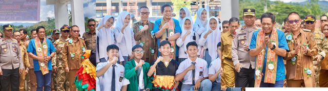 Wagub Sultra Tinjau Rehabilitasi SMAN 1 Tirawuta dan Beri Motivasi kepada Siswa, Serta Tinjau Pembangunan RSUD