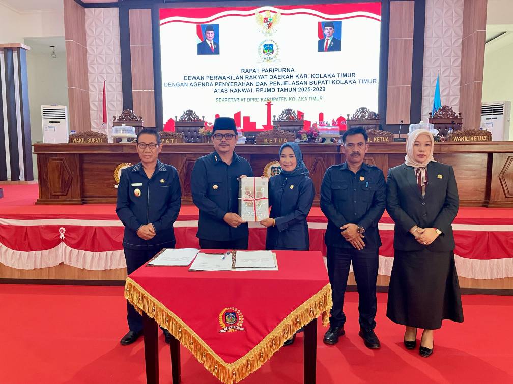 Rapat Paripurna Dewan Perwakilan Rakyat Daerah DPRD Koltim, dengan agenda Penyerahan dan Penjelasan Bupati Koltim atas Ranwal RPJMD Tahun 2025-2029